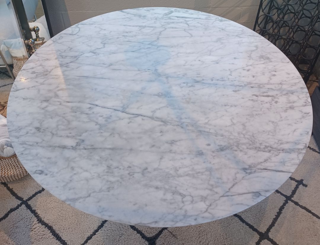 Knoll Saarinen Marble Tulip Table.