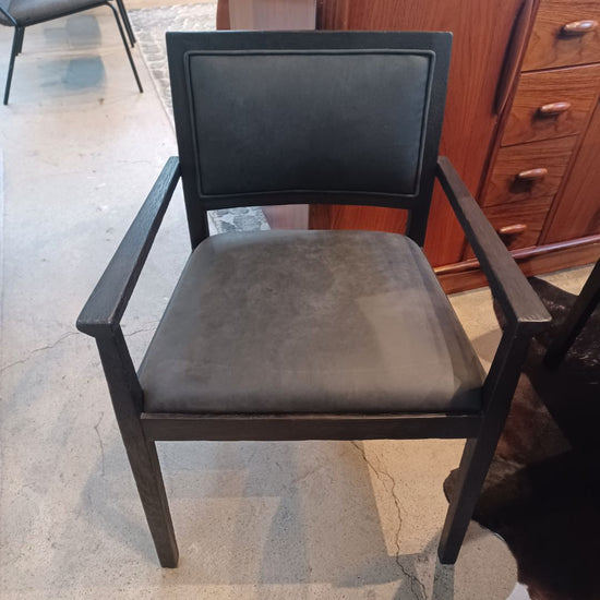 Pottery Barn Dining Chairs. 2 Arms 3 Side.