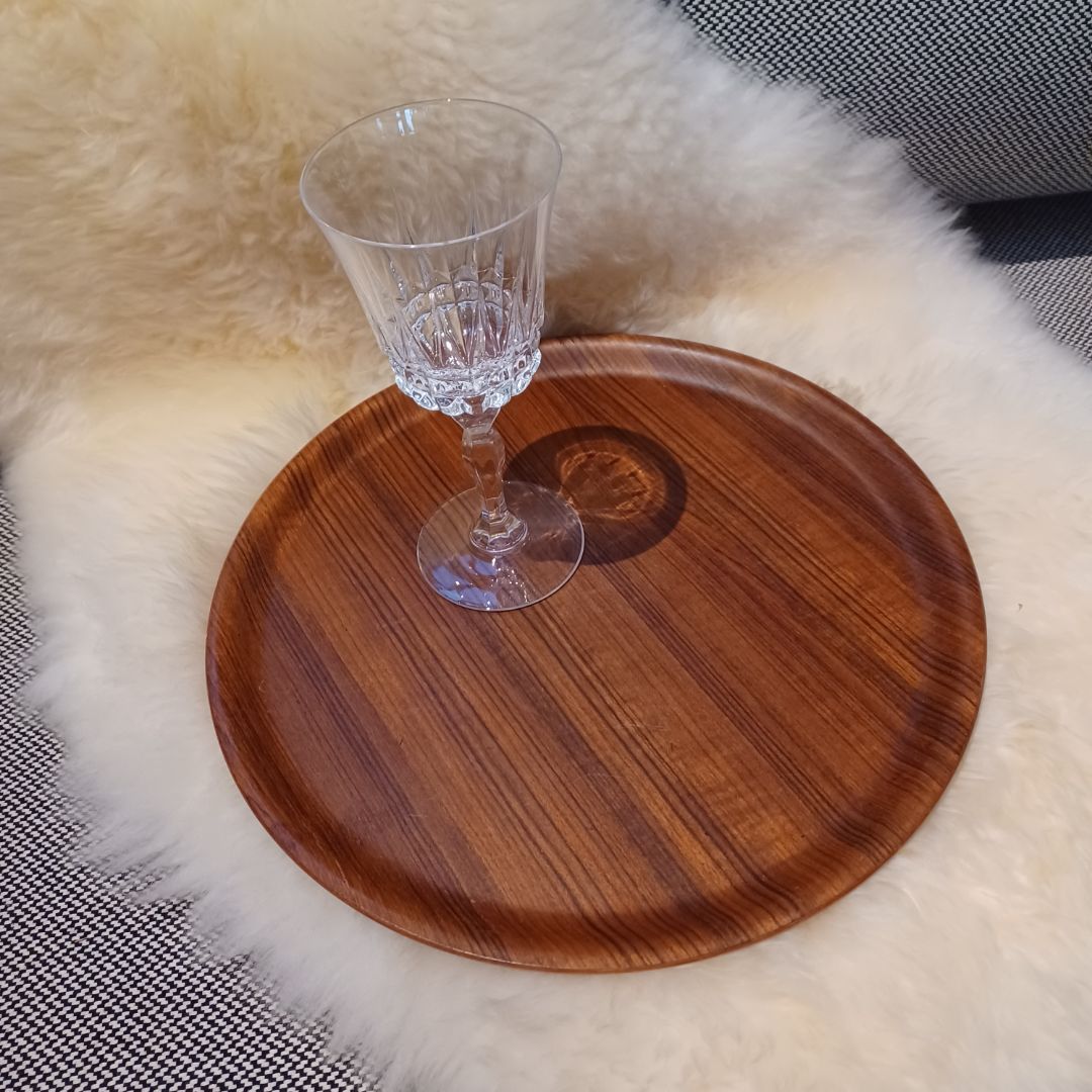 MCM Round Tray. Selandia Design.