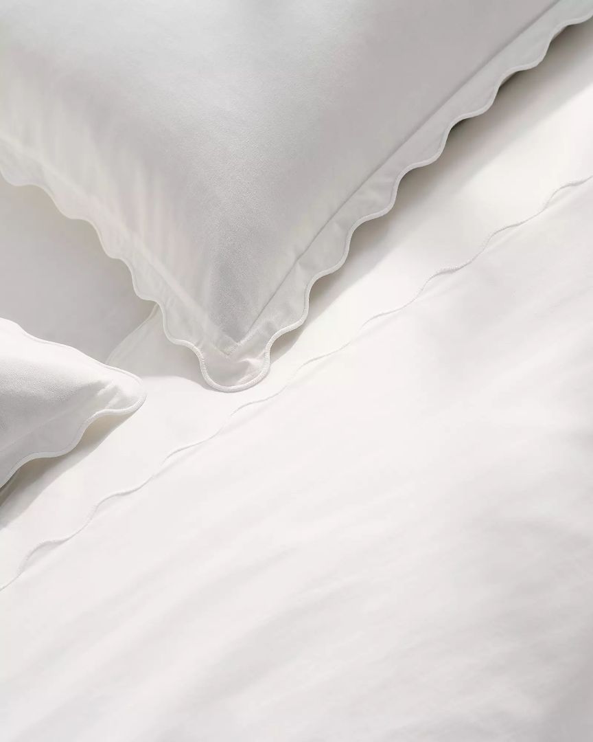 Wave Percale Duvet Cover by Serena &amp; Lily. Staging Item. (reg retail $398)