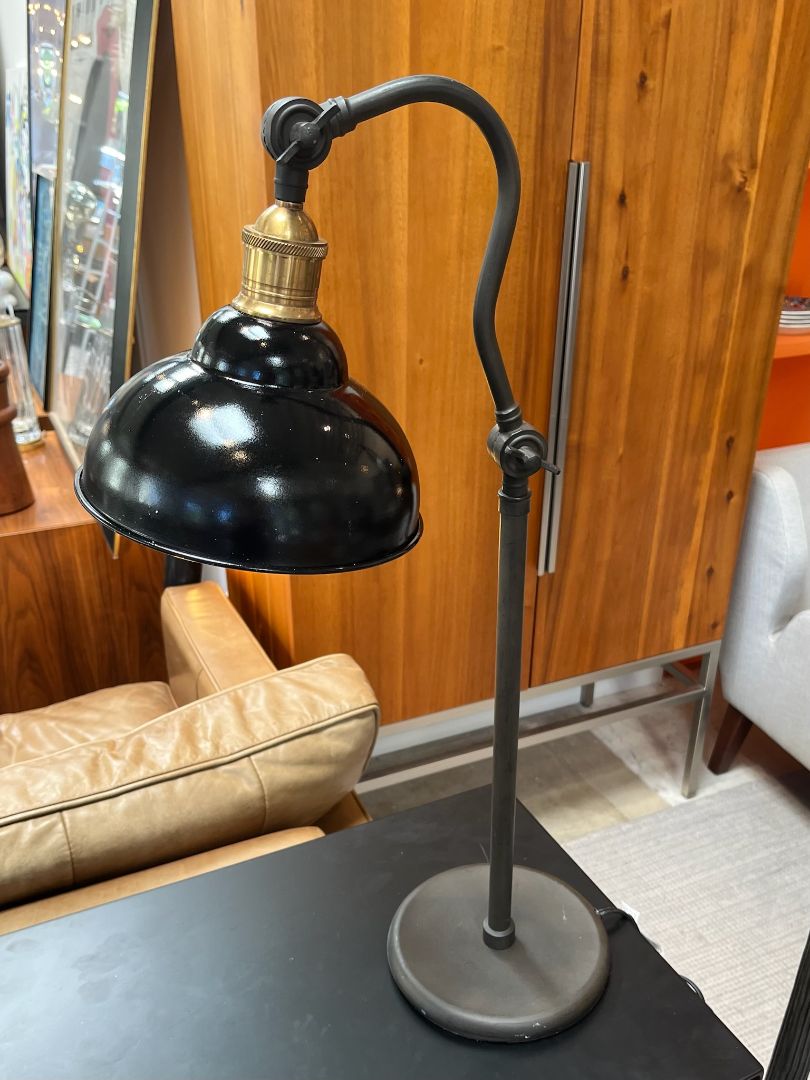 Vintage Metal Dome Adjustable Table/Desk Lamp    EACH