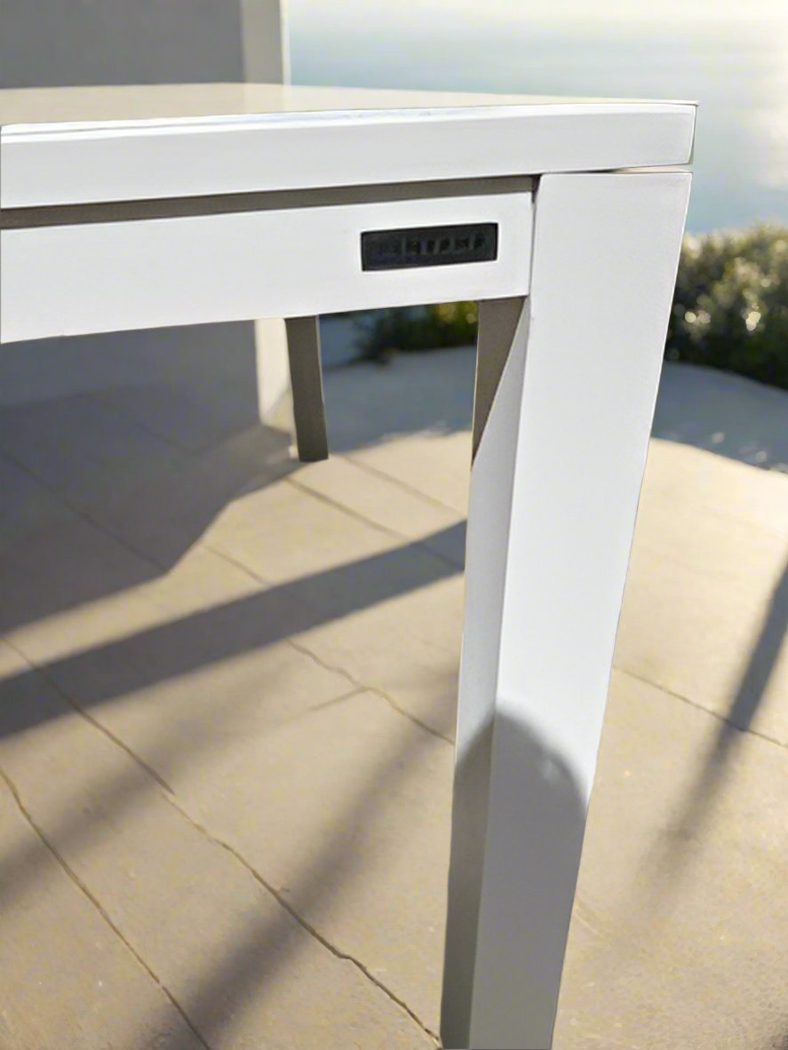 Ventana Belvedere                    Patio Table