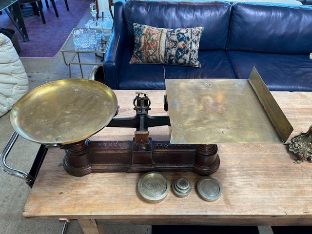 Vintage Force Large 25 Kilogram Bakers Scale. Brass.