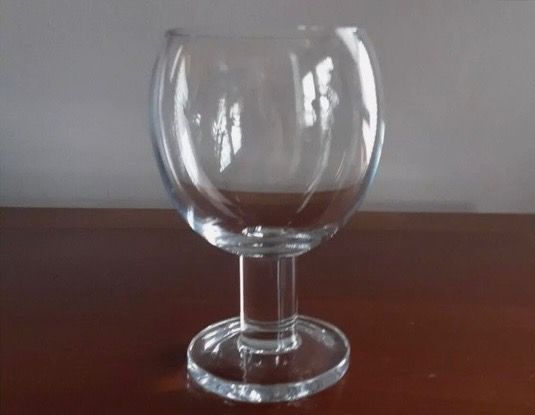 Crate &amp; Barrel Viva Goblets    SET OF 8