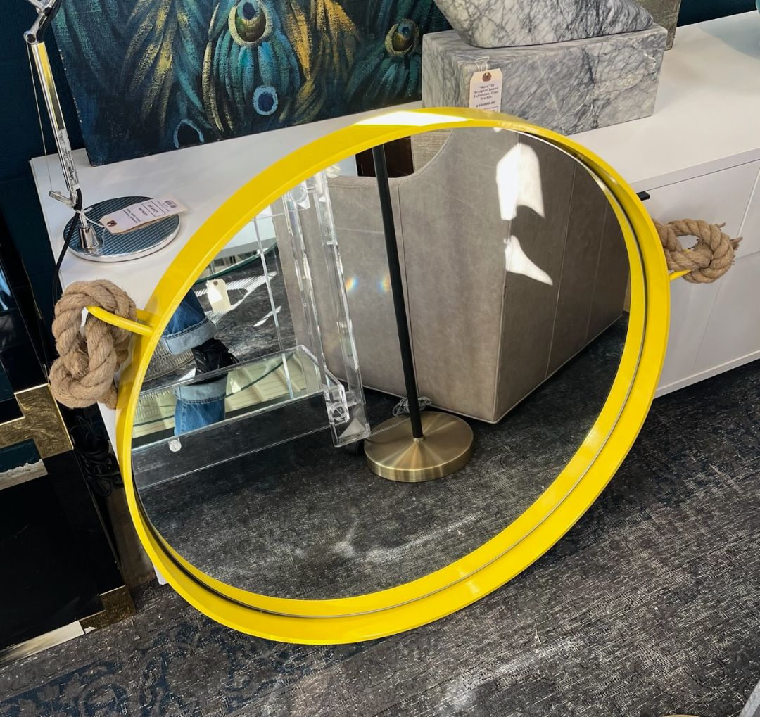 RH Yellow Powdercoated Round Mirror