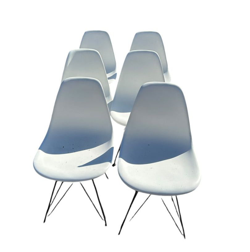 Eames Set of 6 Molded Plastic Eames Chairs with black base