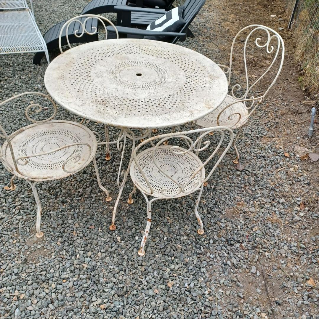 **Antique French Bistro Table &amp; 4 Chairs  SET