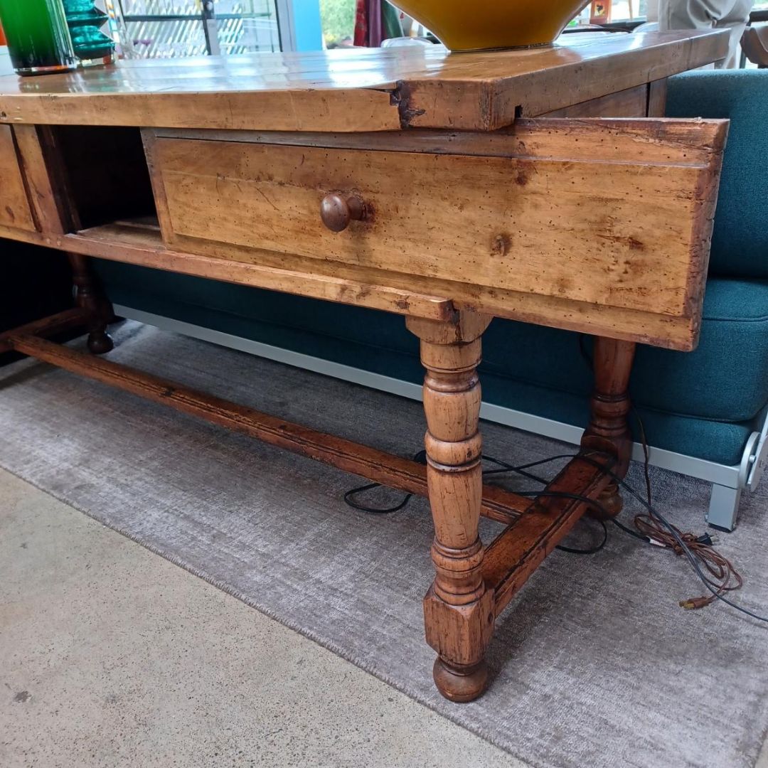 **Antique Solid Cherry Console Table. 2 Sliding Doors. 1800&