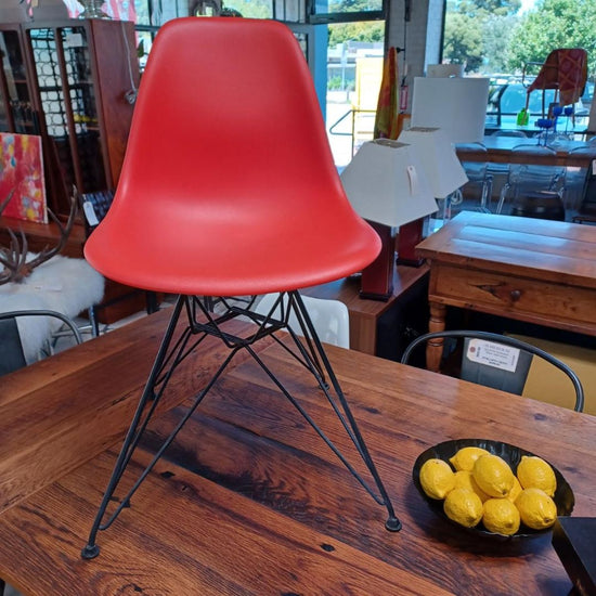 Eames Molded Plastic Side Chair. Coral.
