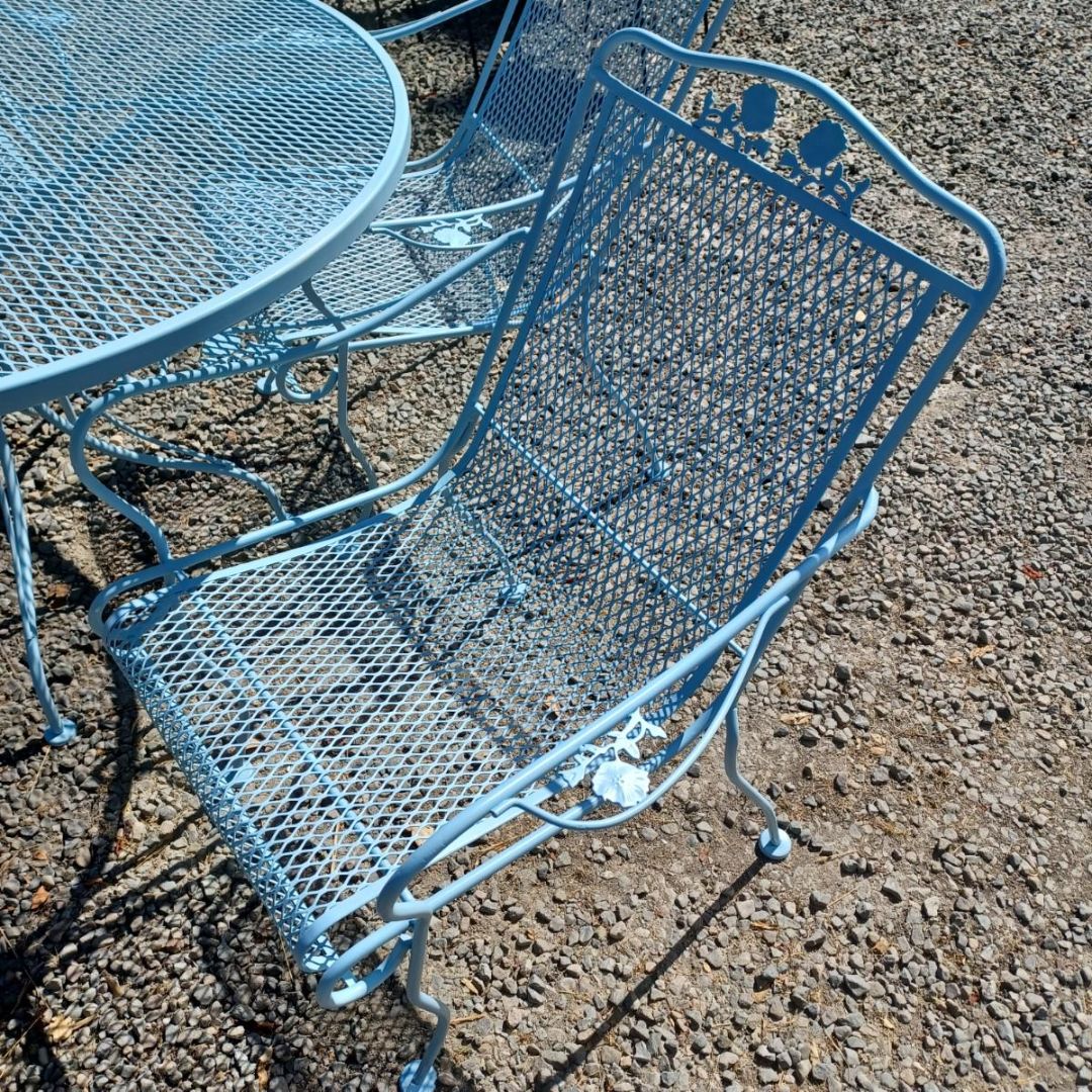 *Vintage outdoor Patio Set. Robin Blue