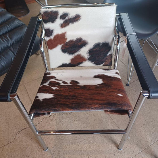 Le Corbusier Basculant LC1 Sling Style Chair Cowhide