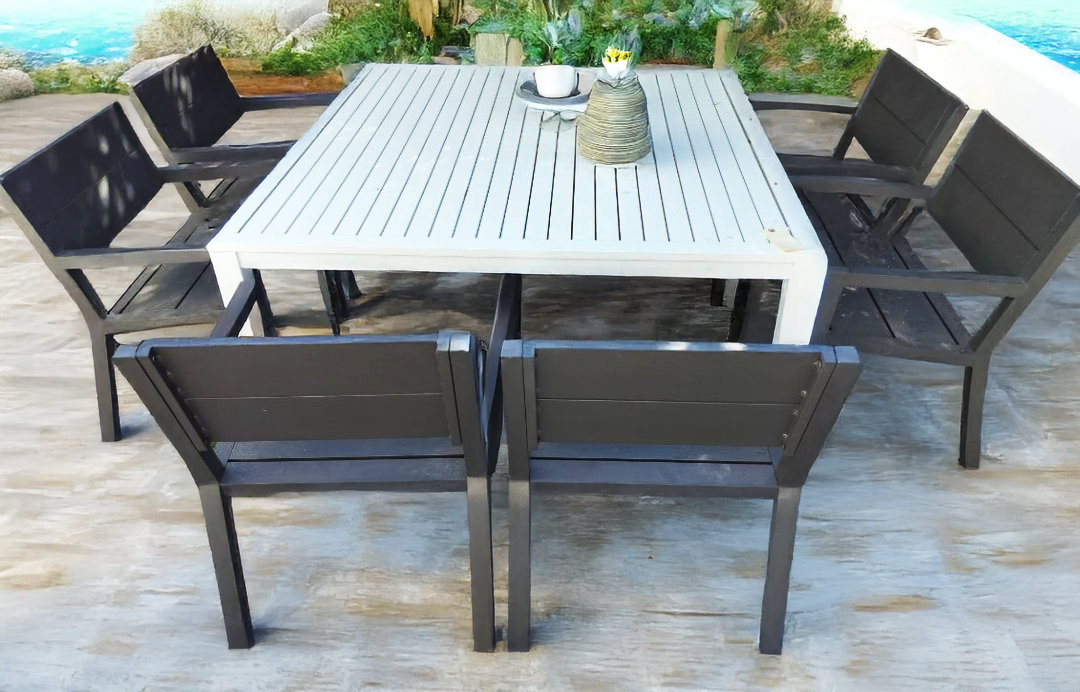 Ventana Belvedere                    Patio Table