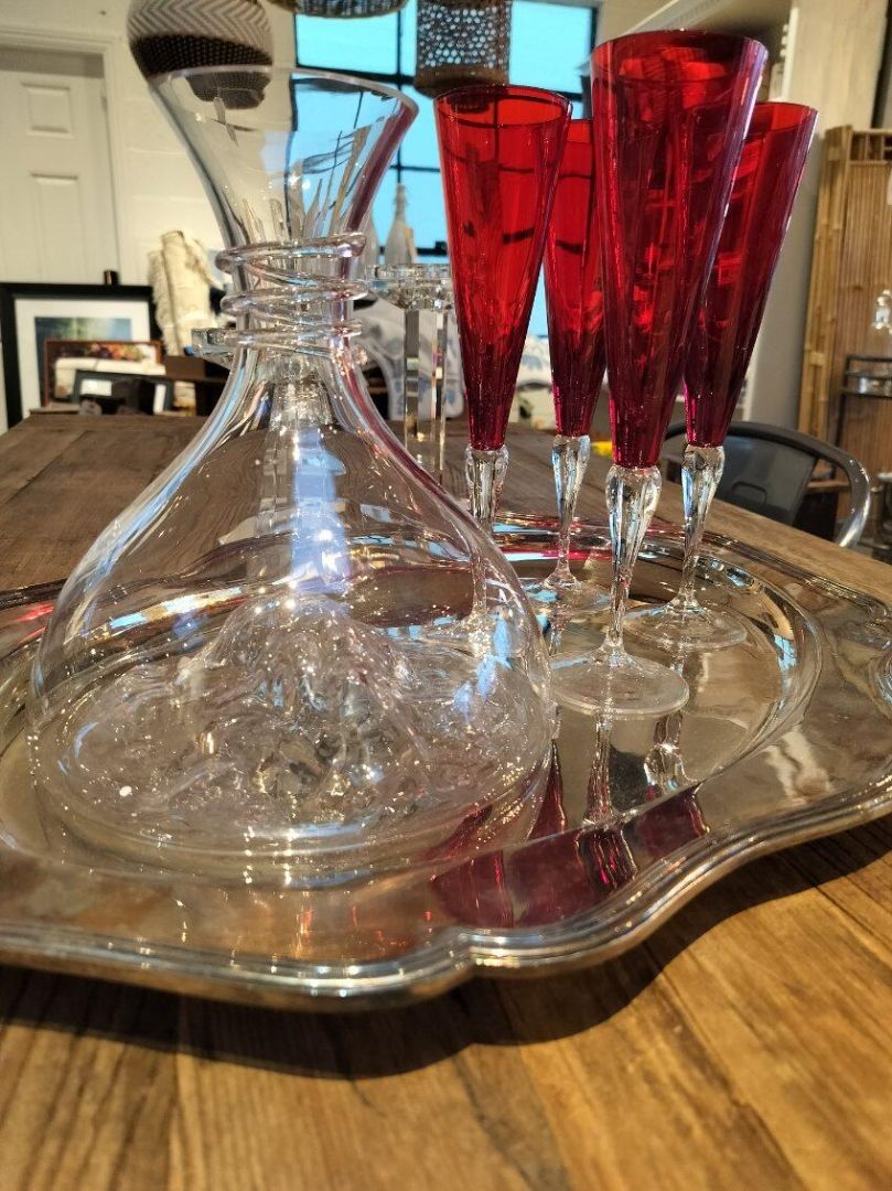 Clear Crystal Stem Red Flutes