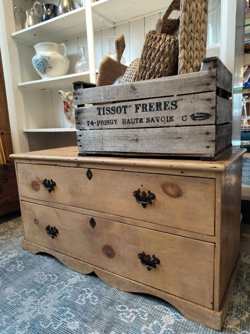 Antique English Pine 2 Drawers Trunk / Chest.