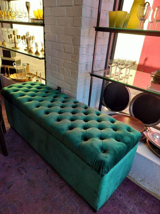 Tufted Emerald Velvet Storage Bench.