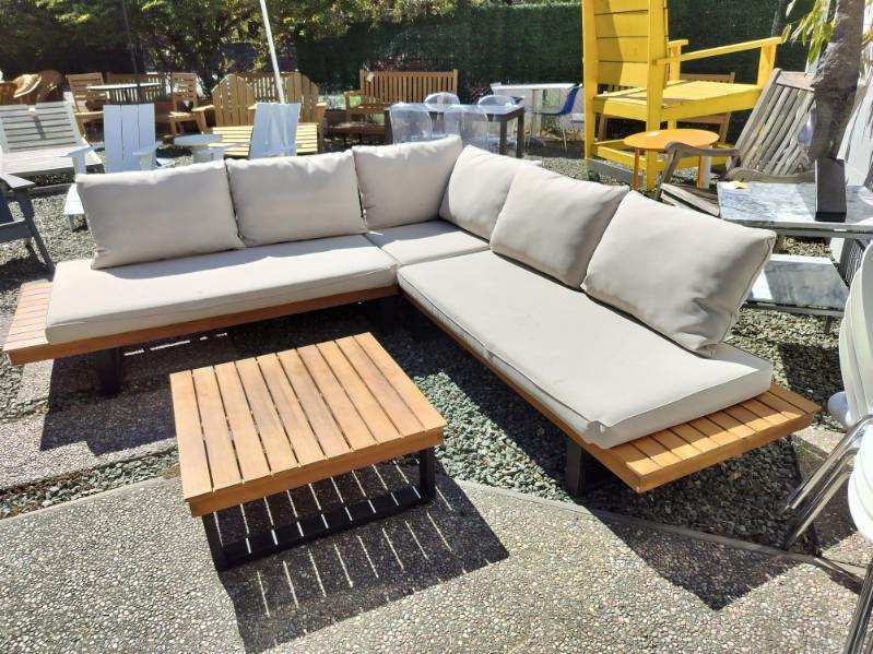 Crate &amp; Barrel Outdoor Sectional &amp; Coffee Table (Four Pieces)