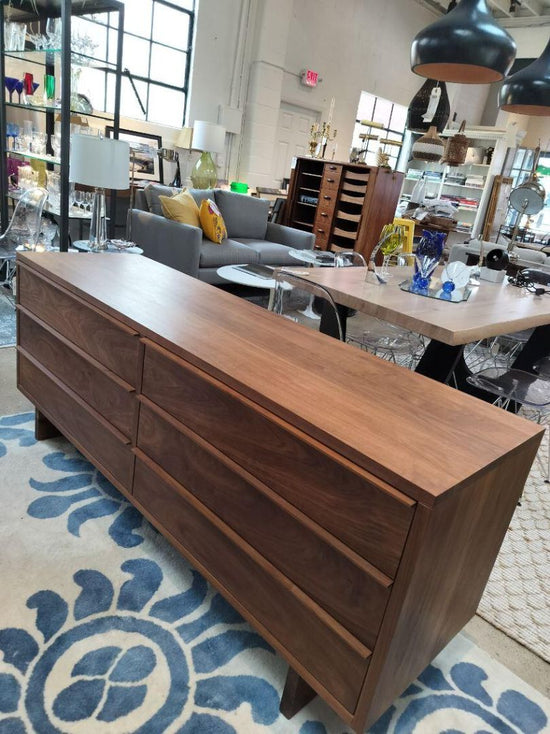 Kipling 6-Drawer Dresser. Vermont Furniture Designs. Walnut.