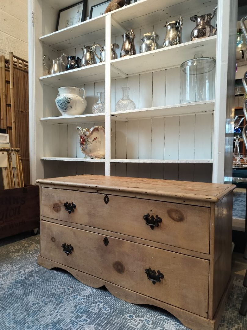 Antique English Pine 2 Drawers Trunk / Chest.