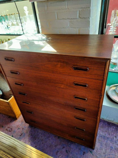 MCM Chest with Drawers by Jack Cartwright for Founders Furniture, 1960s.