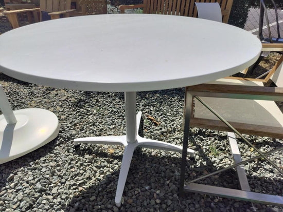 Patio Dinette Table with Cesar Stone 42" Top