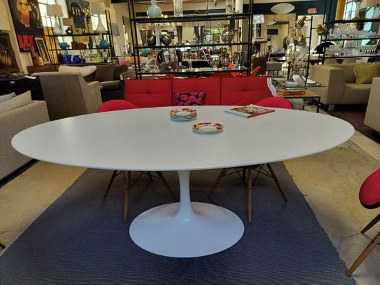 Knoll Saarinen Oval Dining Table