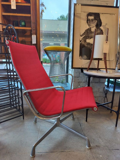 Herman Miller Eames Aluminum Group Lounge Chair Circa 1960&