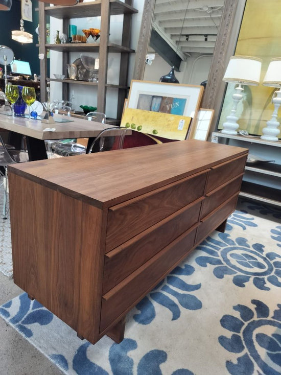 Kipling 6-Drawer Dresser. Vermont Furniture Designs. Walnut.