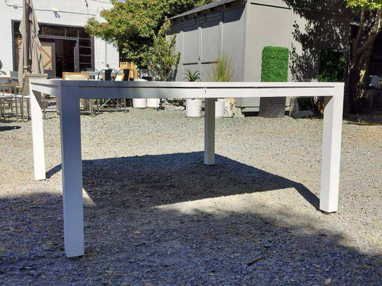 Ventana Belvedere                    Patio Table