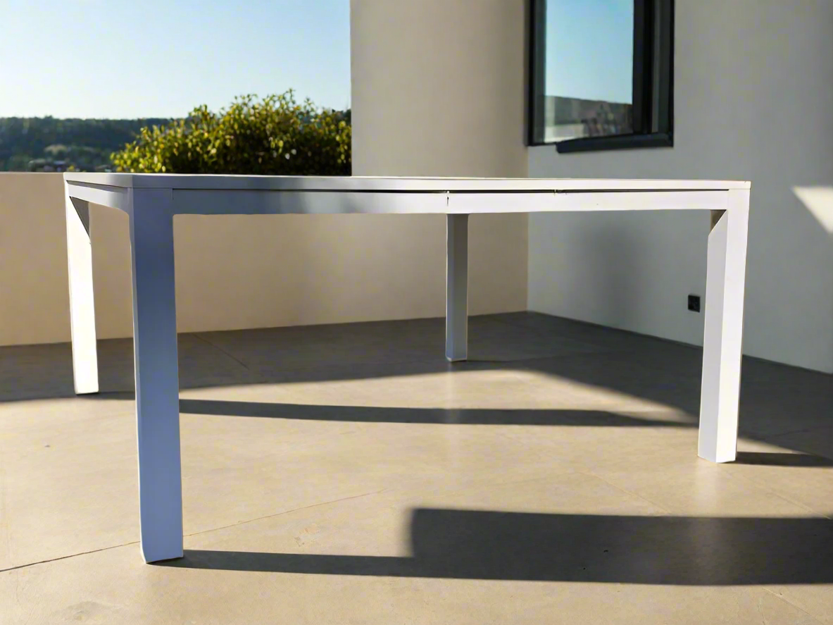 Ventana Belvedere                    Patio Table