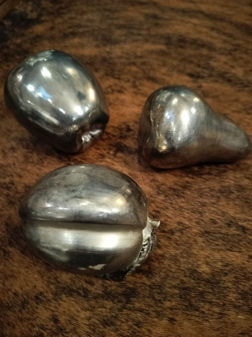 Vintage Cast Metal Fruit. (Apple. Pear. Peach)