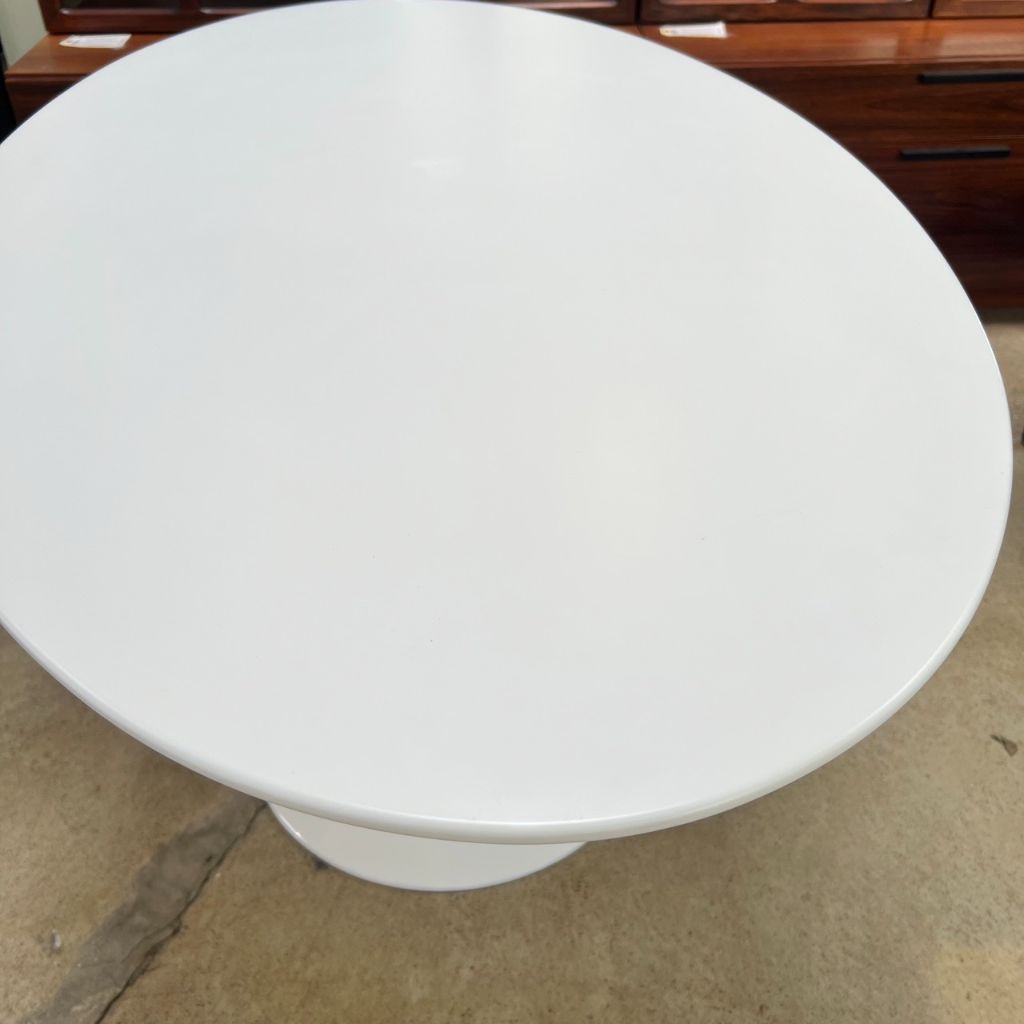 Rove Concept Oval Tulip Table