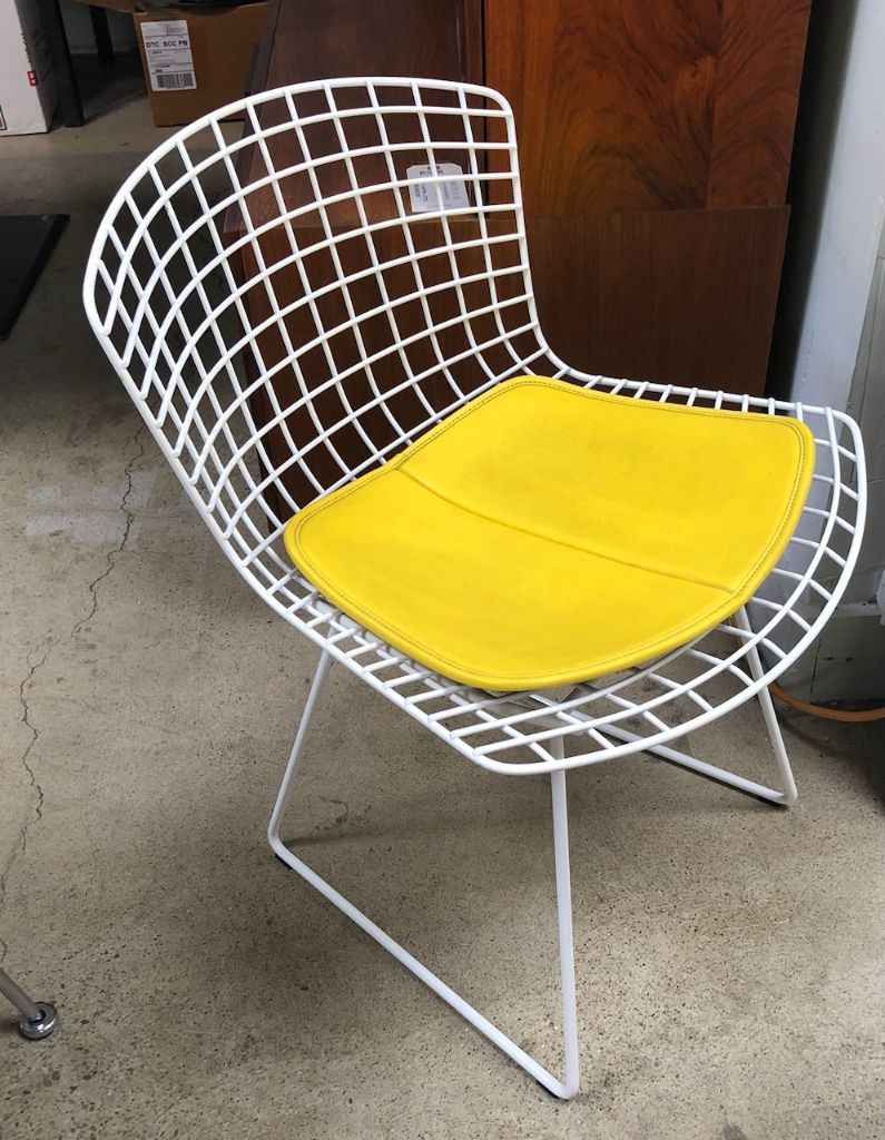 Bertoia Metal Side Chair by Knoll