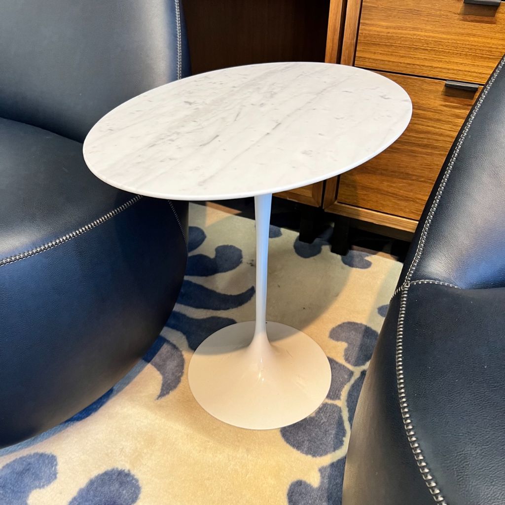 Knoll Authentic Knoll Saarinen Oval Side Table, W 22| D 15| H 20