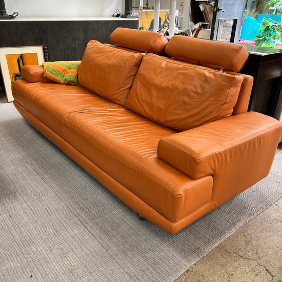 NATUZZI Italia Plaza full grain leather sofa